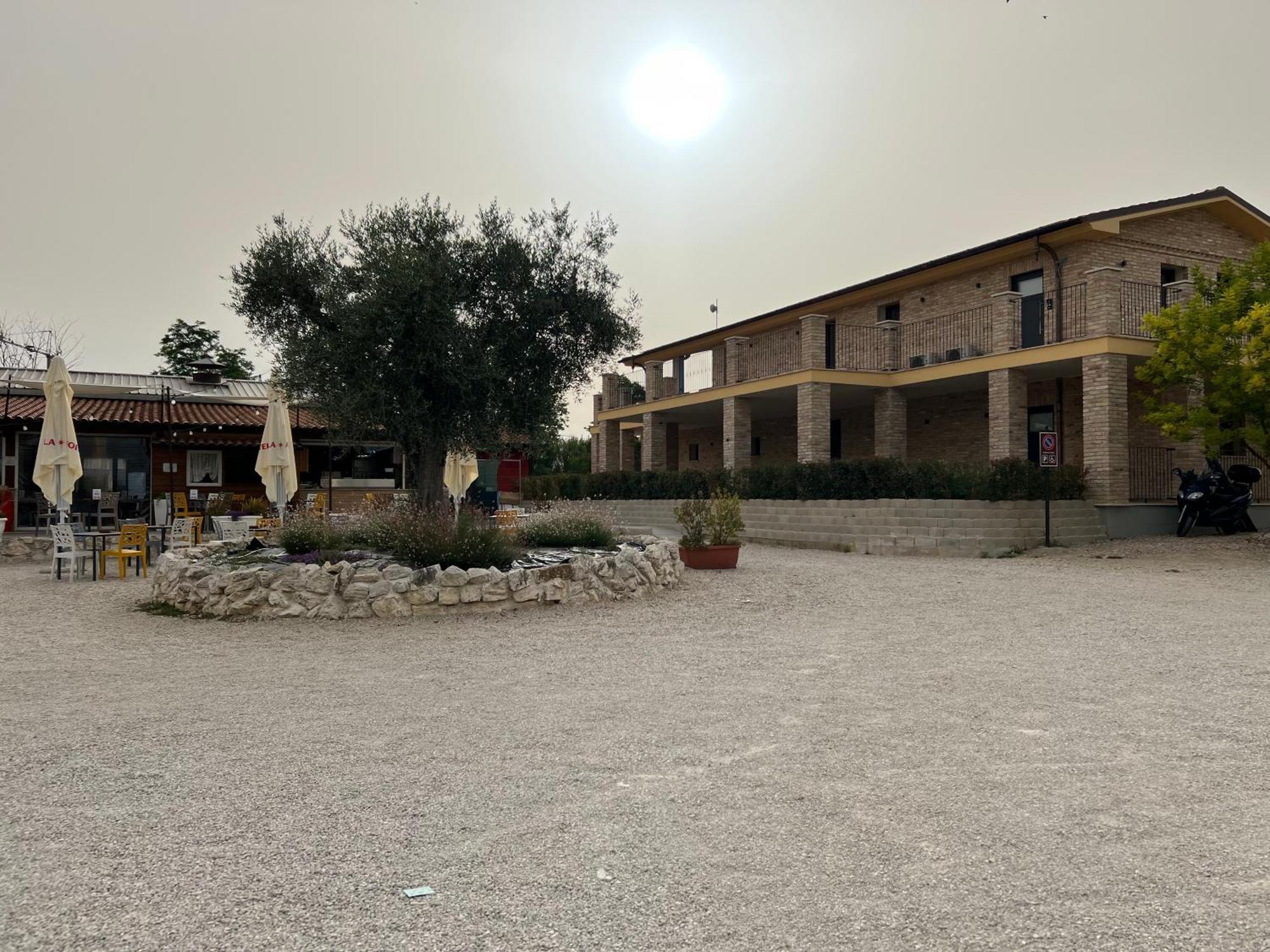 Ll Crinale Village Colli del Tronto Esterno foto